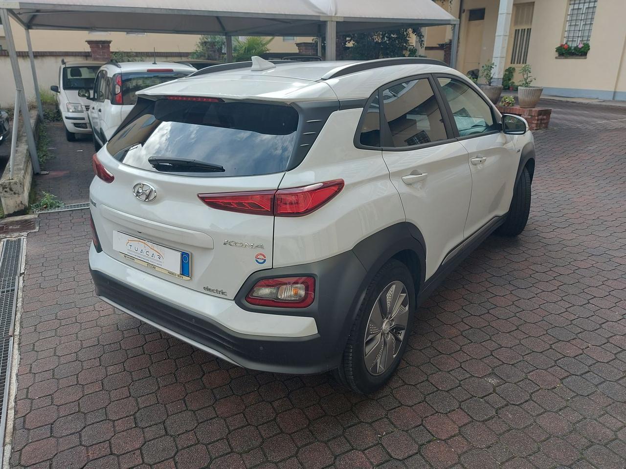 Hyundai Kona EV 39.2 kWh