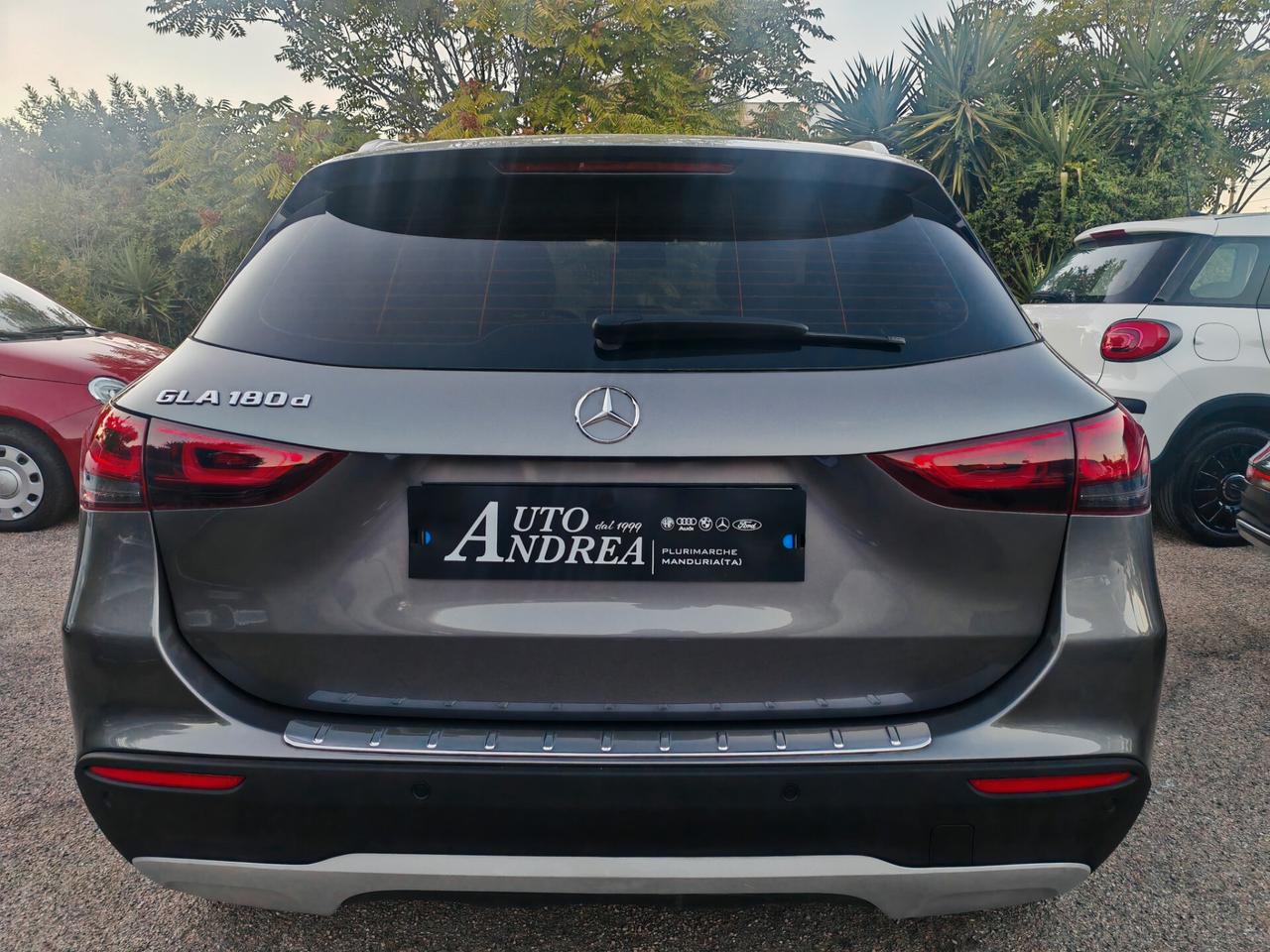 Mercedes-benz GLA 180d navig cam led 2022