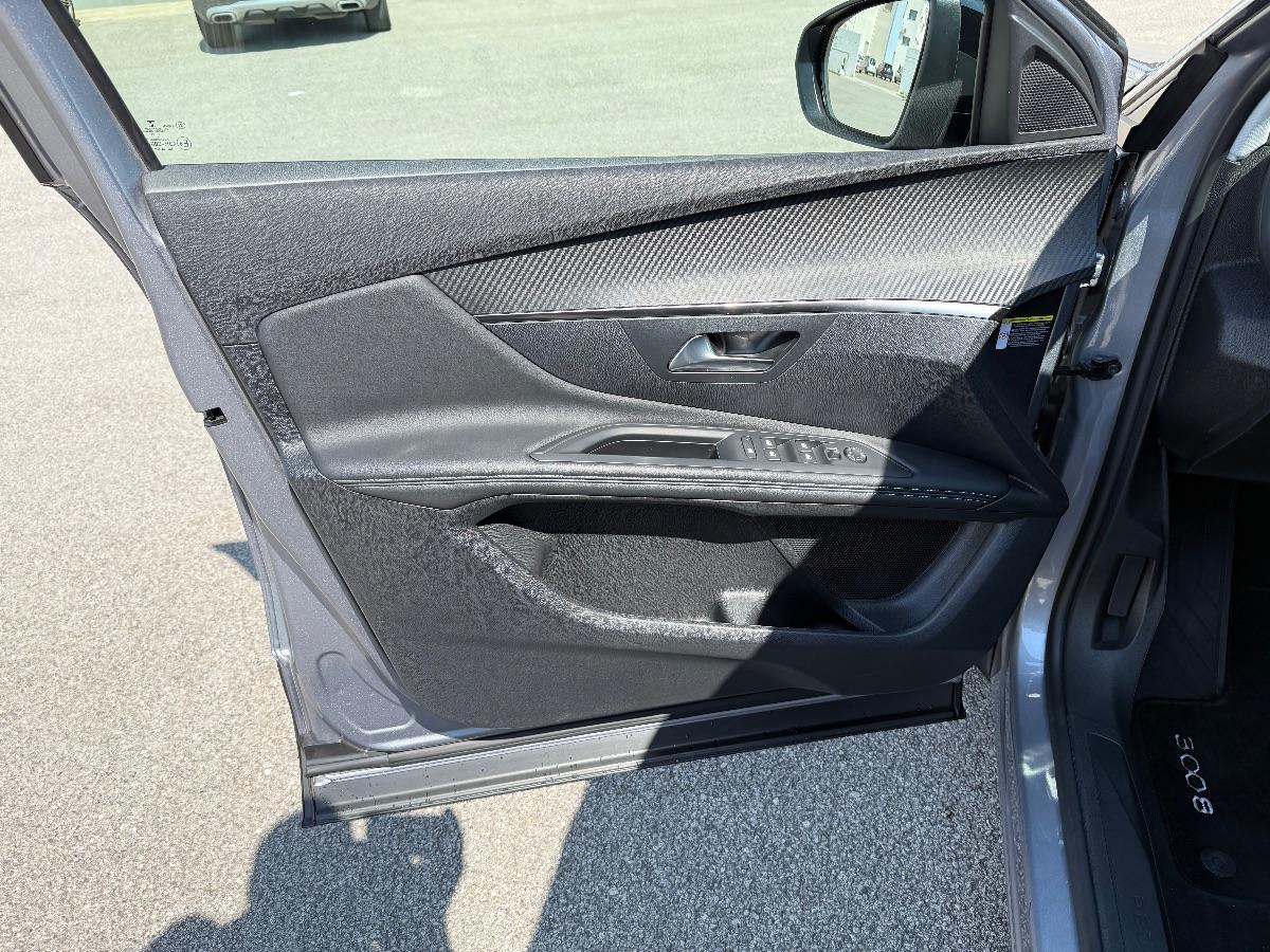 PEUGEOT - 3008 - BlueHDi 130 EAT8 S&S Allure