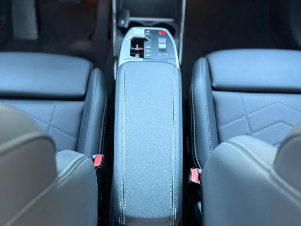 218d Active Tourer Luxury