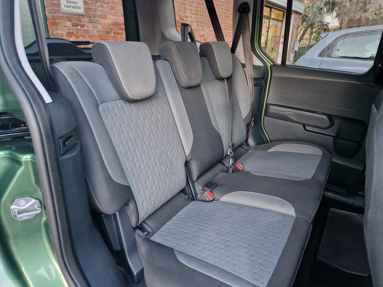 Ford Tourneo Courier 1.0 125CV "46.400 km" Carplay, Telecamera, Sensori