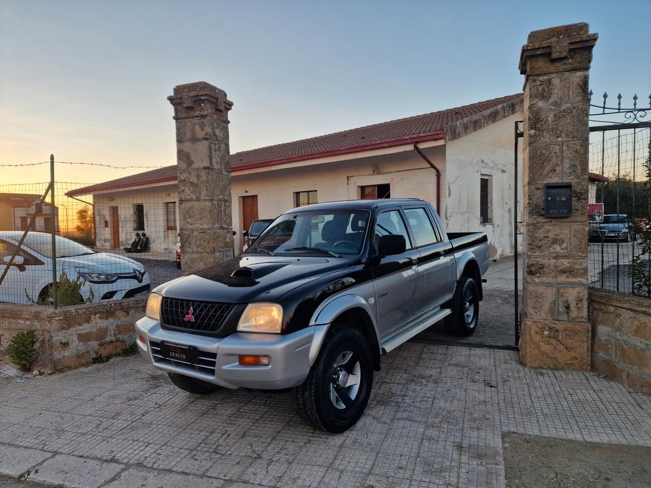 Mitsubishi L200 2.5 TDI 4WD Club Cab Pick-up GLS