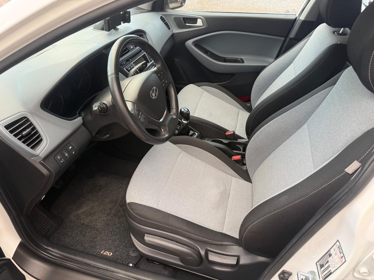 Hyundai i20 1.2 84 CV 5 porte Style Neopatentati ok