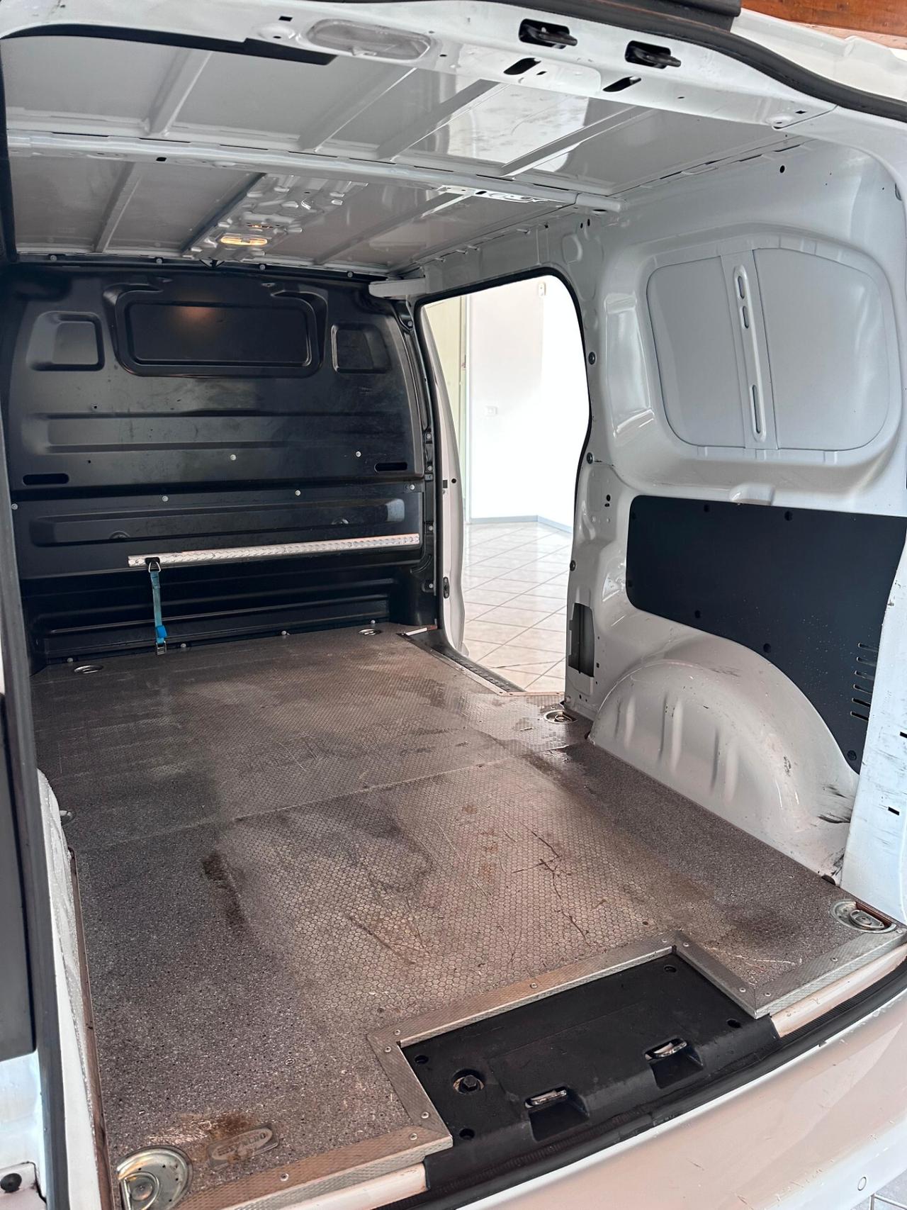 Fiat Scudo 1.5 BlueHDi 120 CV PL-TN Furgone Lounge 1033KG DI PORTATA