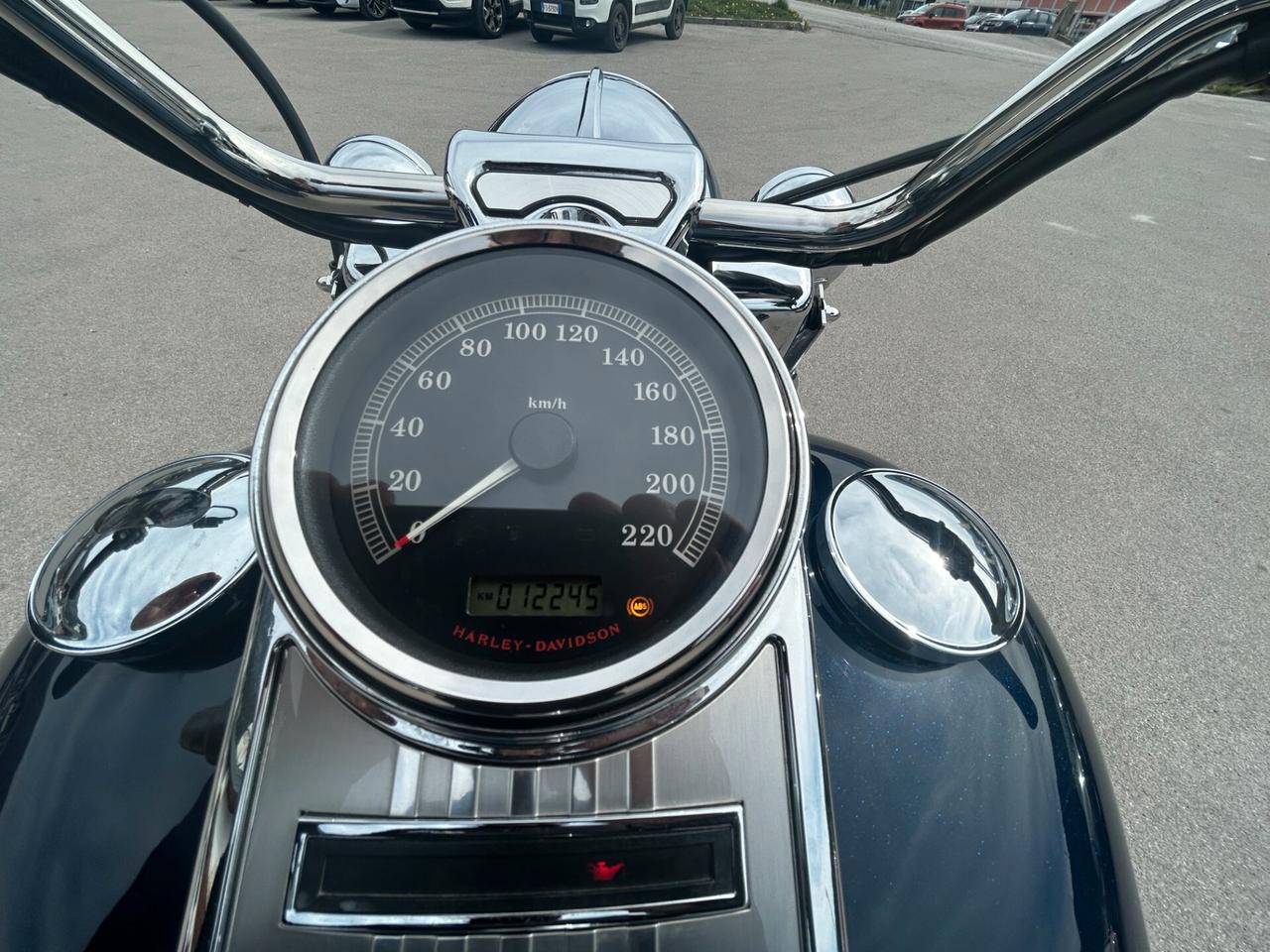 Harley-davidson FLHRC Road King Classic