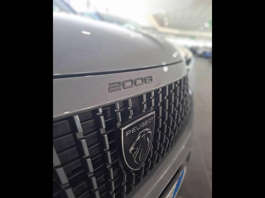 Peugeot 2008 1.5 BlueHDi Allure EAT8