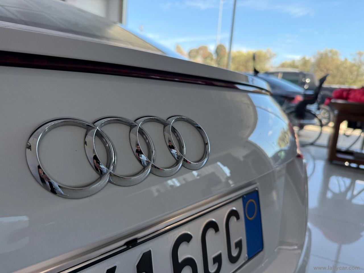 AUDI TT Coupé 40 TFSI S tronic