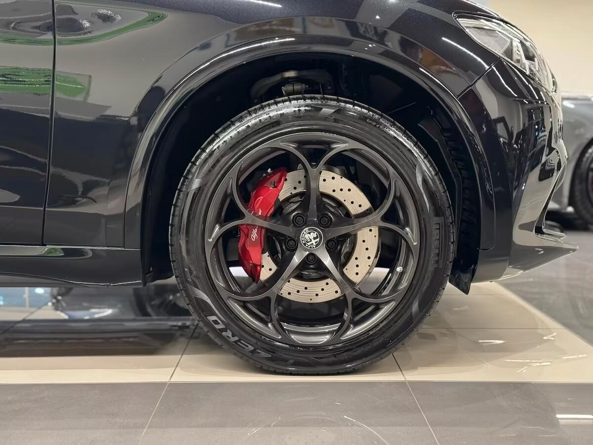 Alfa Romeo Stelvio 2.9 Bi-Turbo V6 510 CV AT8 Quadrifoglio