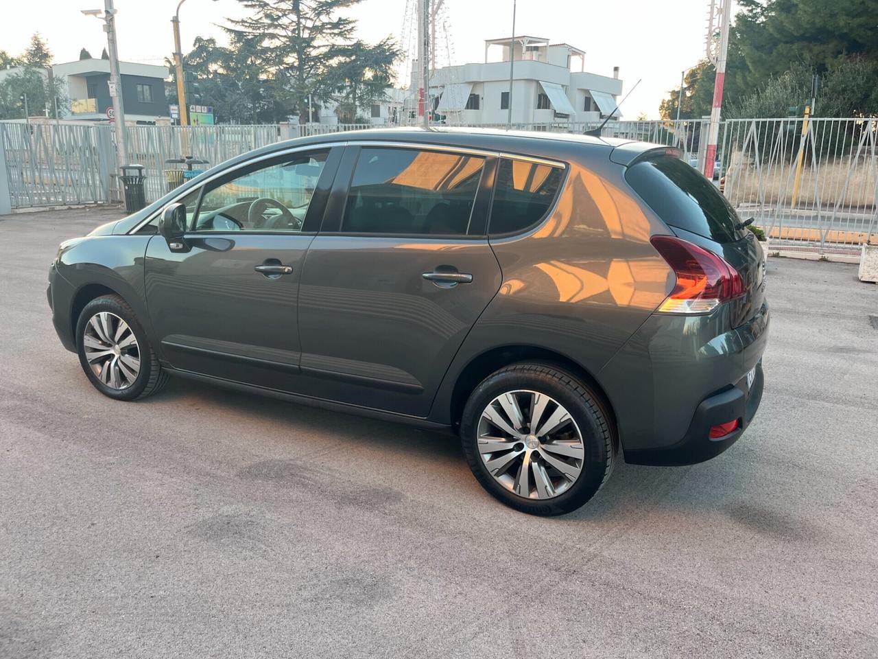 Peugeot 3008 1.6 HDi 115CV Access Perfetta