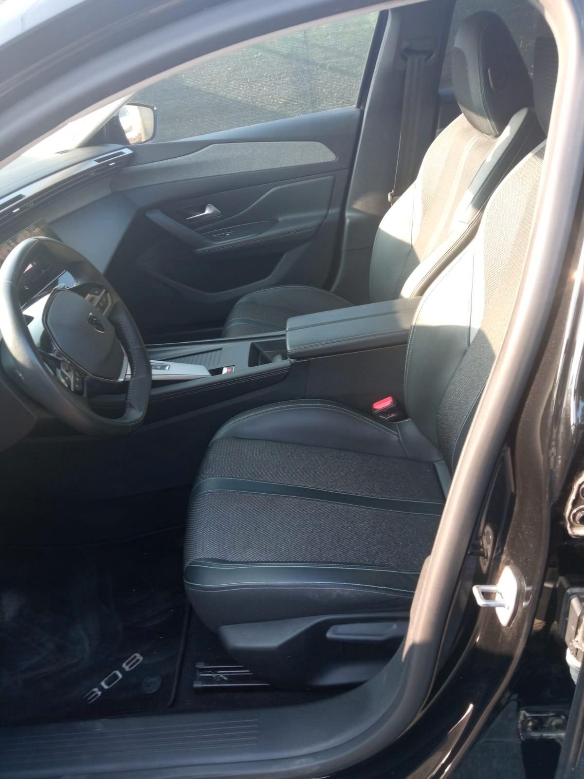Peugeot 308 BlueHDi 130 S&S EAT8 SW Allure