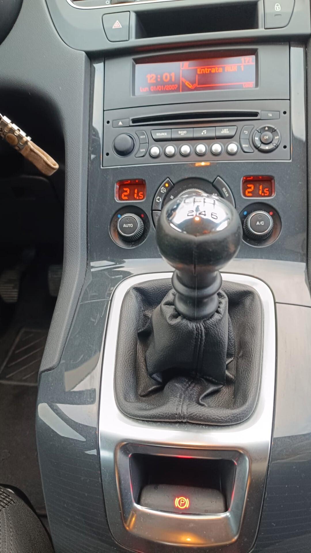Peugeot 3008 BlueHDi 120 S&S Business