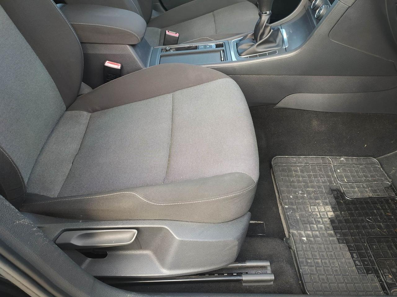 Volkswagen Golf Comfortline 1.6 TDI 110CV Bl #9567