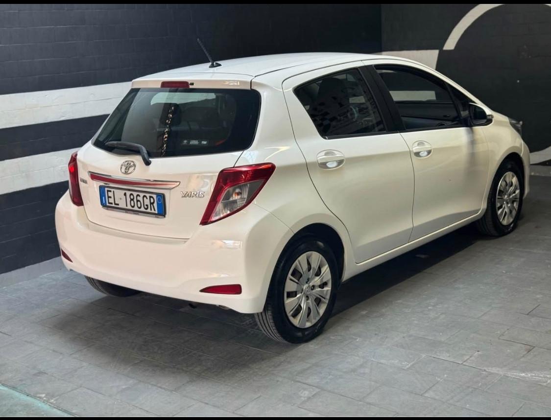 Toyota Yaris 1.0 5 porte Lounge