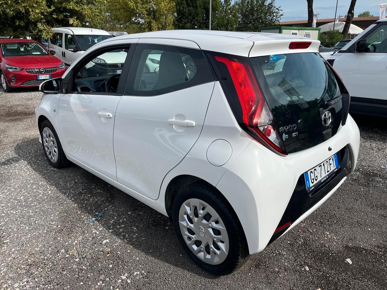 Toyota Aygo Connect 1.0 VVT-i 72CV 5 porte x-business plus