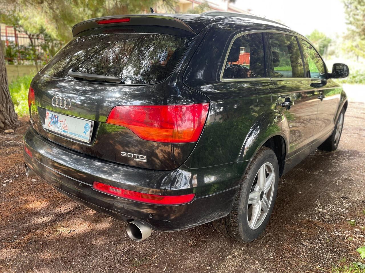 Audi Q7 3.0 V6 TDI 233CV quattro tiptronic