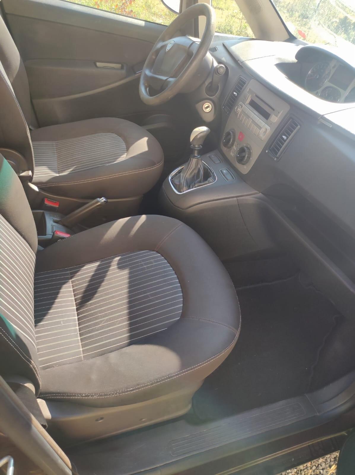 Lancia MUSA 1.4 Argento Ecochic GPL ok neopatentati