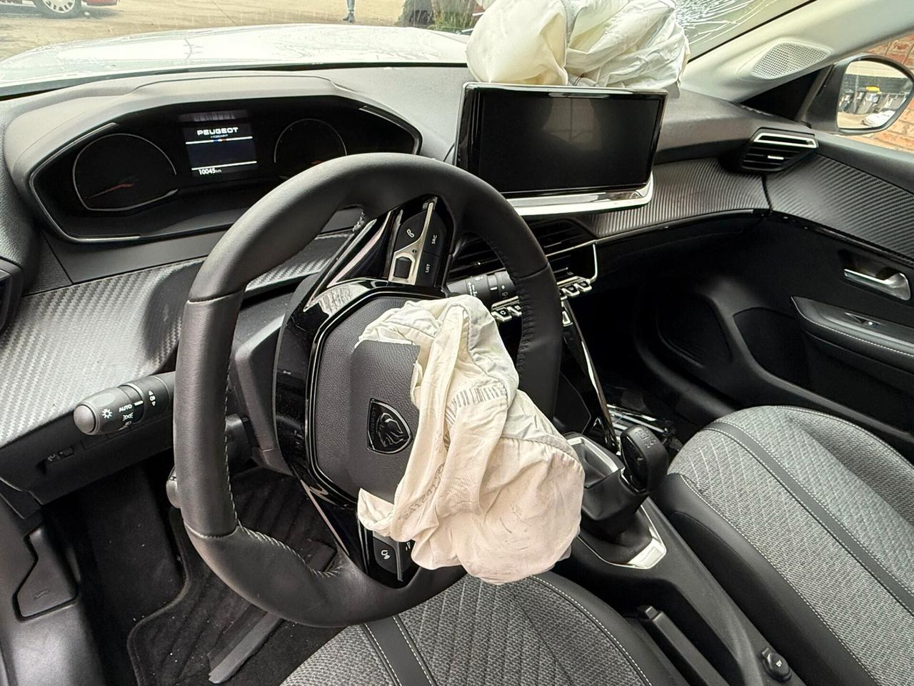 Peugeot 208 1.2 75cv INCIDENTATA MOTORE OK