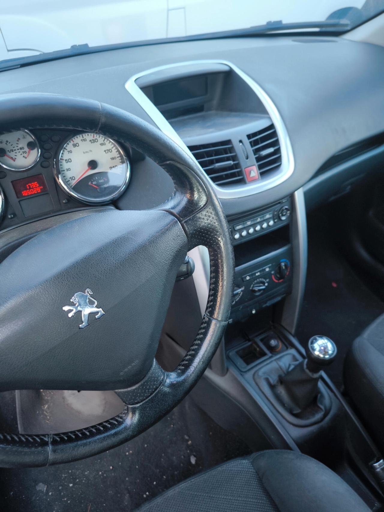 Peugeot 207 1.6 HDi 110CV 5p. XS