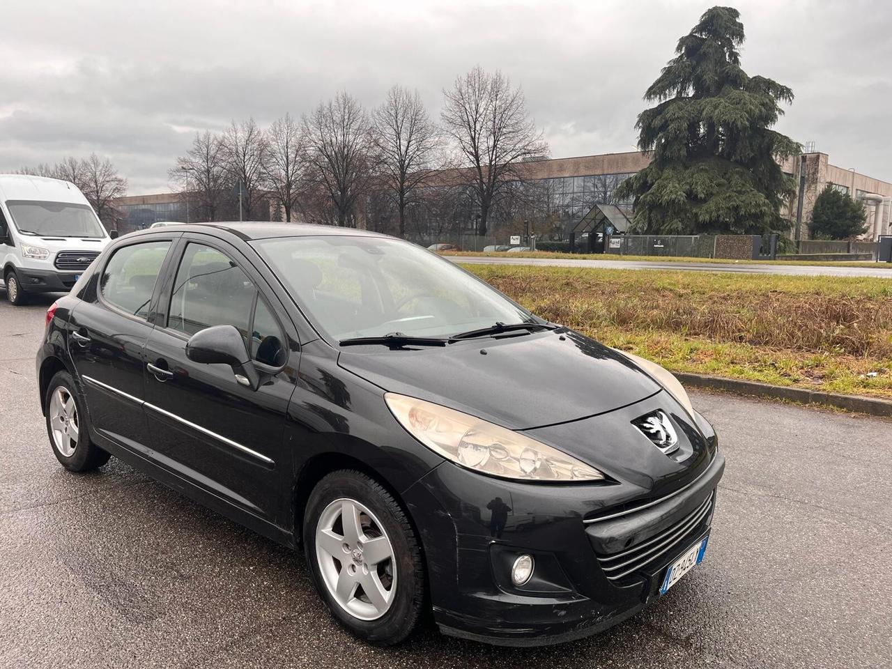 Peugeot 207 1.4 HDi 70CV 5p. X Line