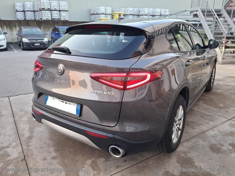 ALFA ROMEO Stelvio 2.2 T.diesel 180 CV AT8 Q4 Bus.