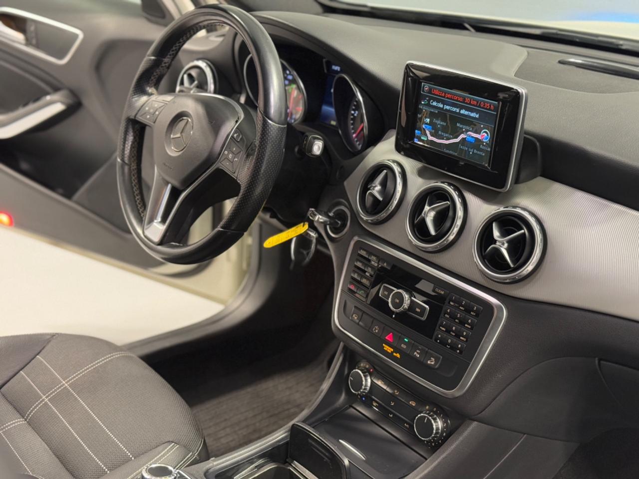 Mercedes-benz GLA 220 CDI Automatic 4Matic Premium