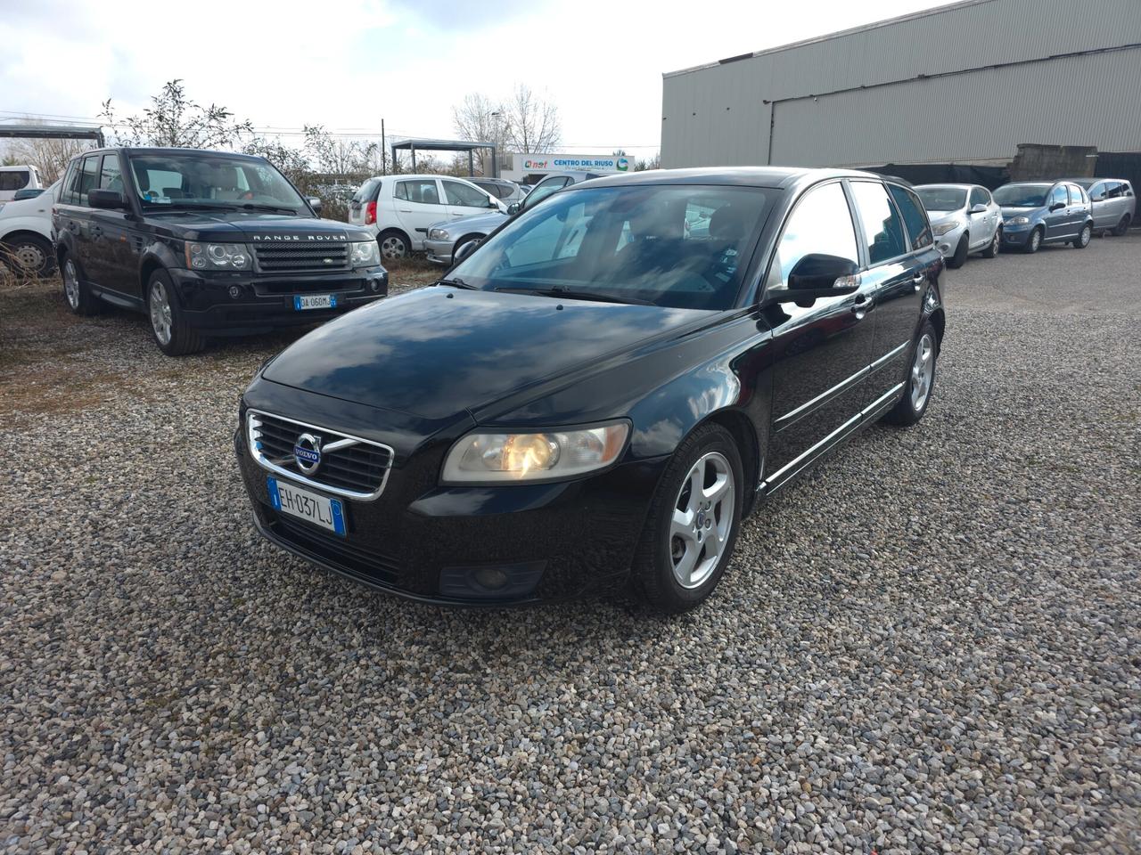 Volvo V50 D2 R-design