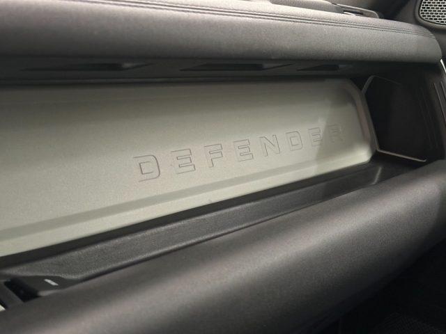 LAND ROVER Defender 110 3.0D I6 250 CV AWD Auto S