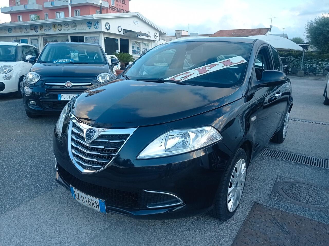 Lancia Ypsilon 1.2 69 CV 5 porte GPL Ecochic Platinum