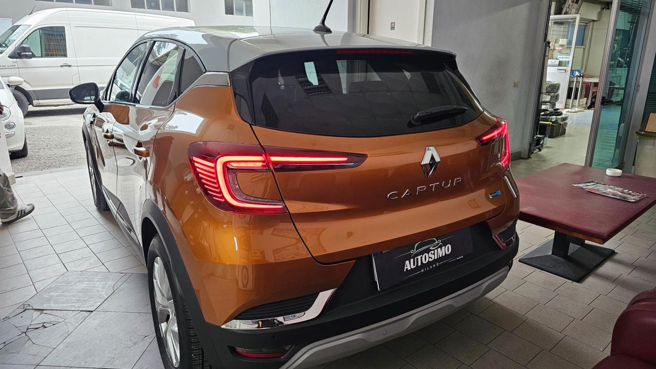 Renault Captur Hybrid E-Tech 145 CV Zen