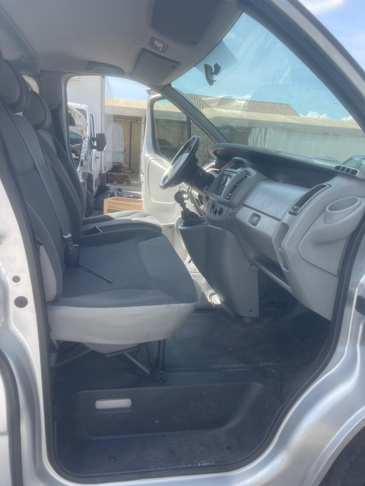 Opel Vivaro 29 2.0 CDTI PC-TN Combi Semivetrato M1