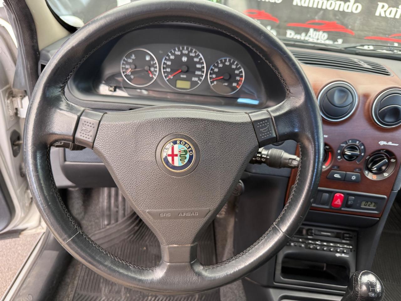 Alfa Romeo 146 1.6i 16V Twin Spark