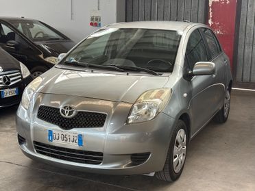 Toyota Yaris 1.0 5 porte Sol