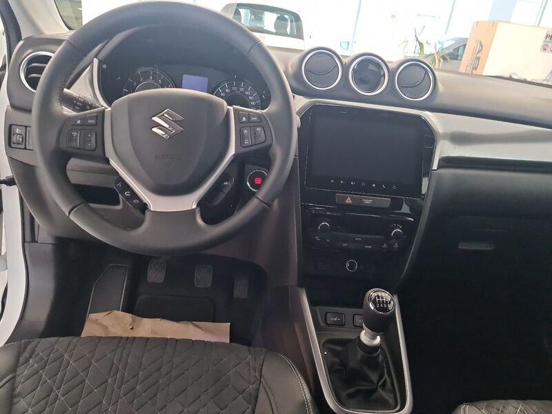 Suzuki Vitara 1.4 Hybrid Top