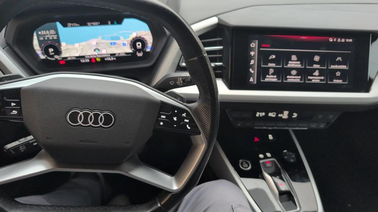 Audi Q4 40 e-tron S line edition