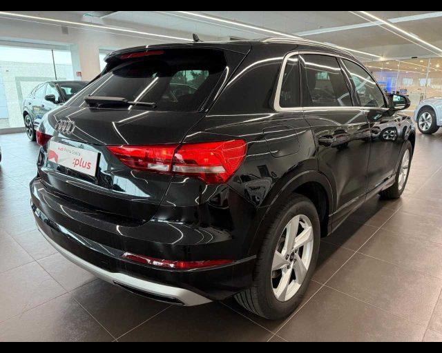 AUDI Q3 35 TFSI S tronic Business Advanced