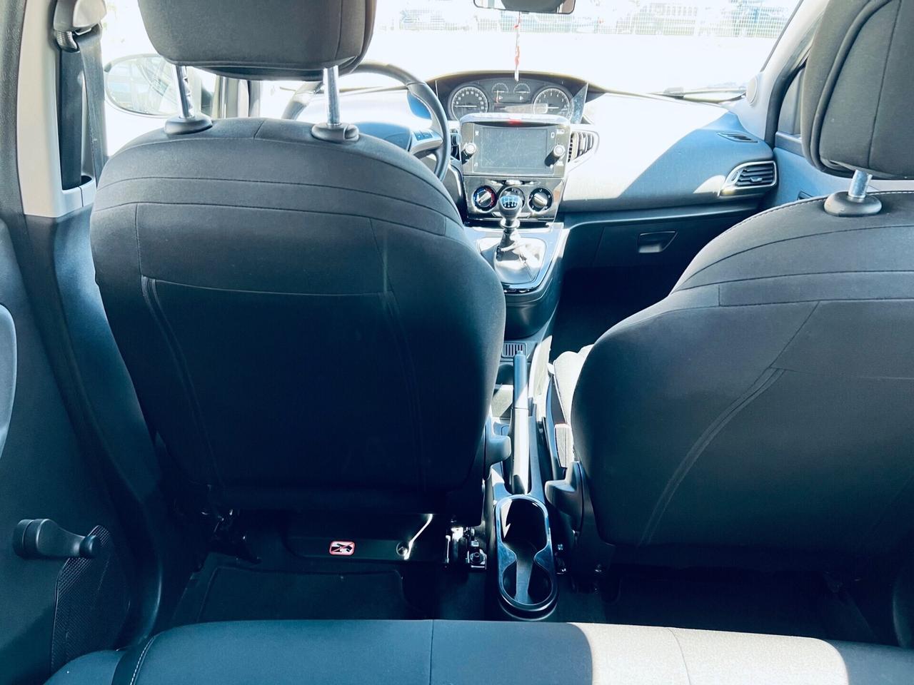 Lancia Ypsilon 1.0 S&S Hybrid Gold CARPLAY 27MILA