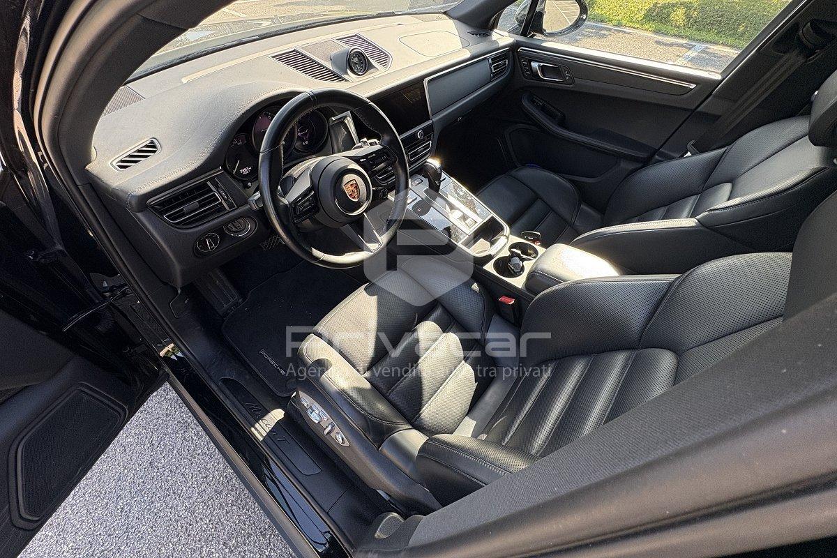 PORSCHE Macan 2.0 T