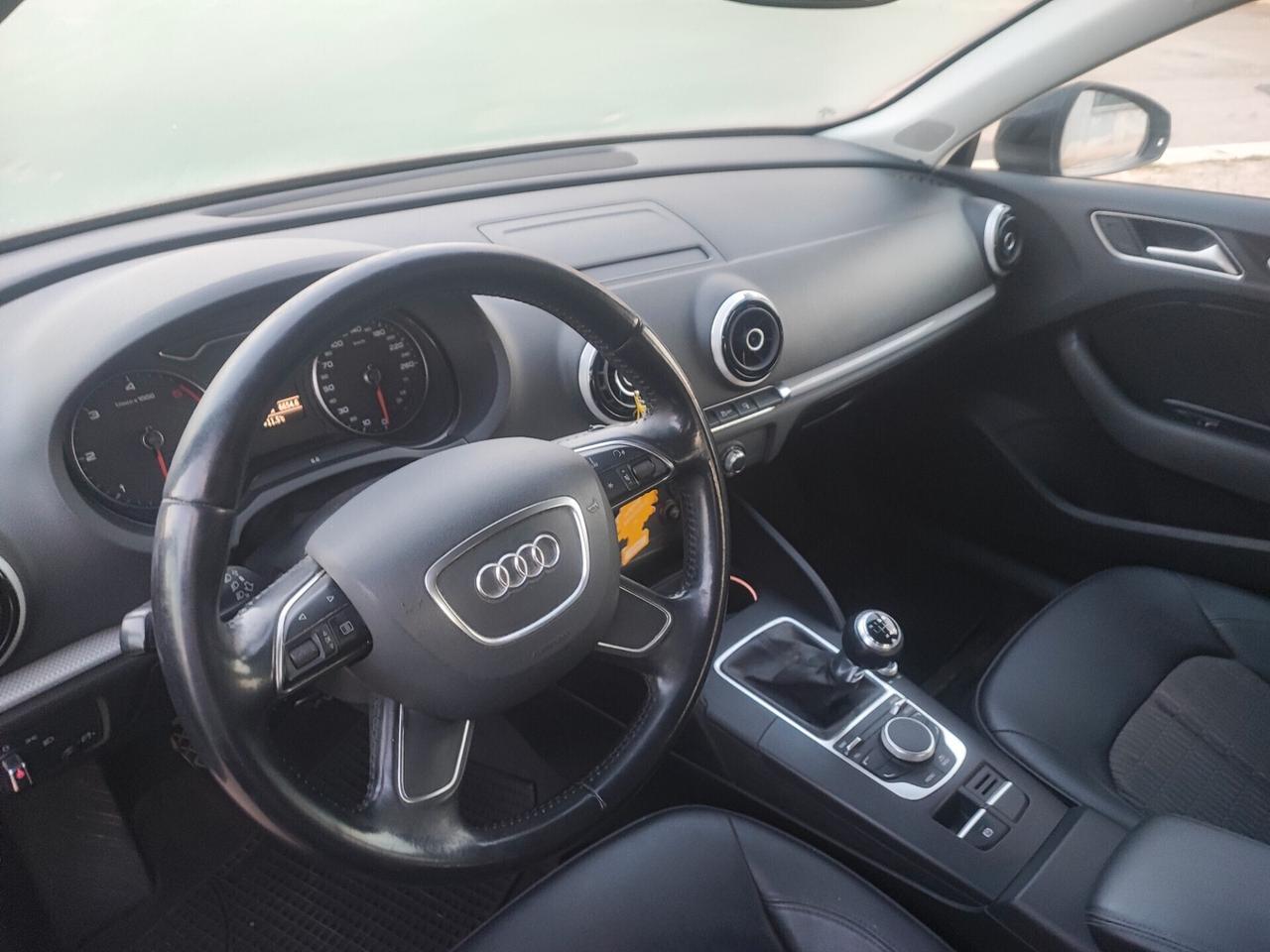 Audi A3 SPB 1.6 TDI clean diesel Ambition