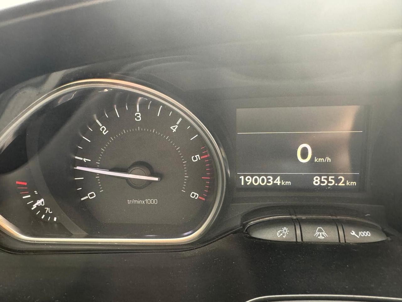 Peugeot 2008 BlueHDi 100 GT Line