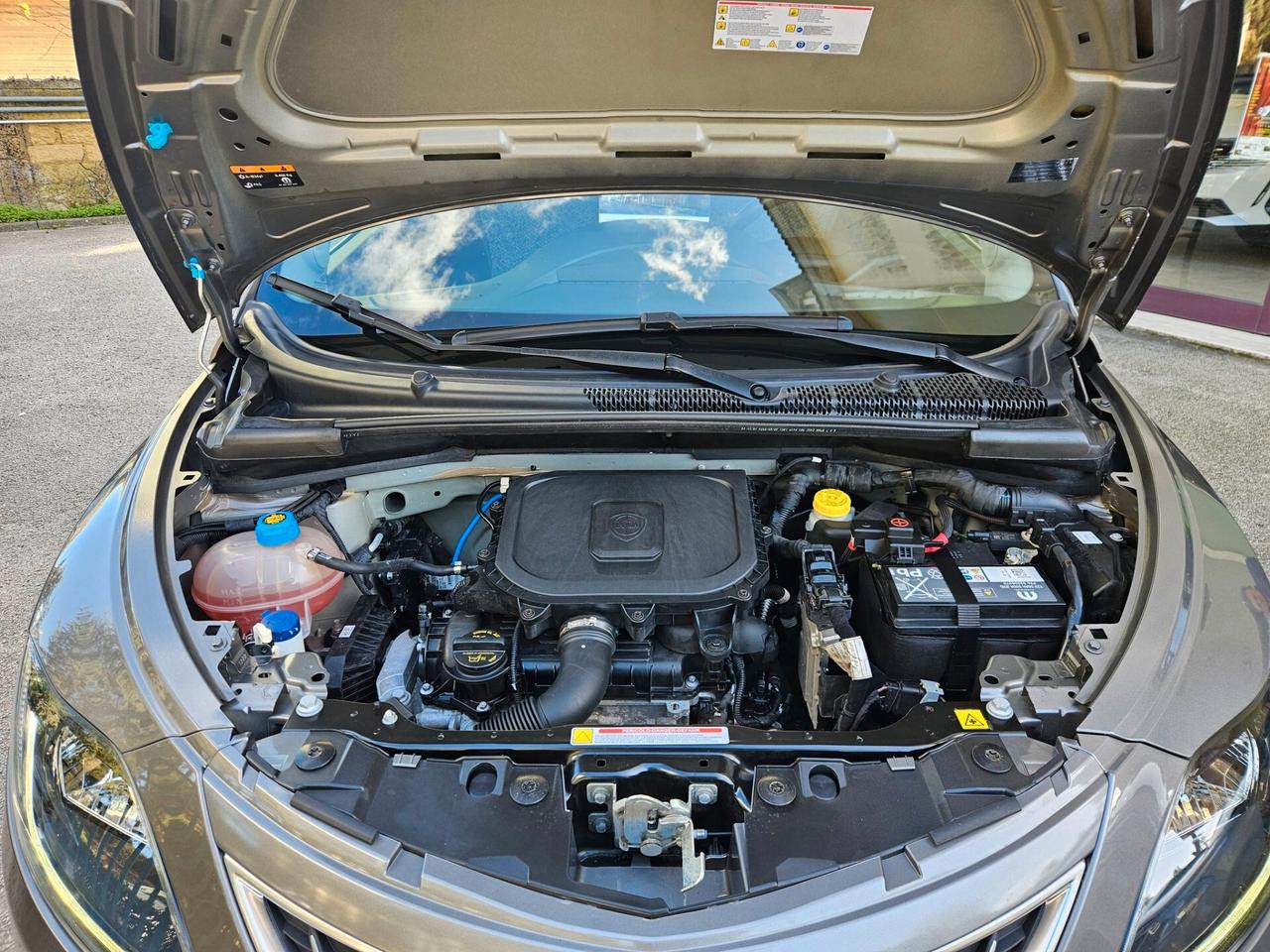 Lancia Ypsilon 1.0 FireFly 5 porte S&S Hybrid Gold