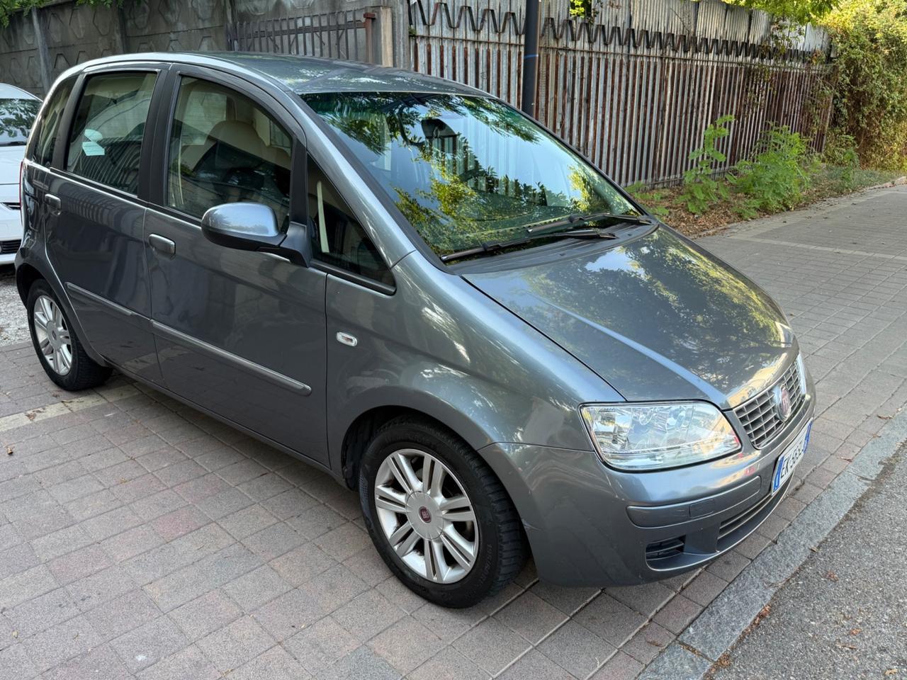 Fiat Idea 1.4 16V S&S Dynamic