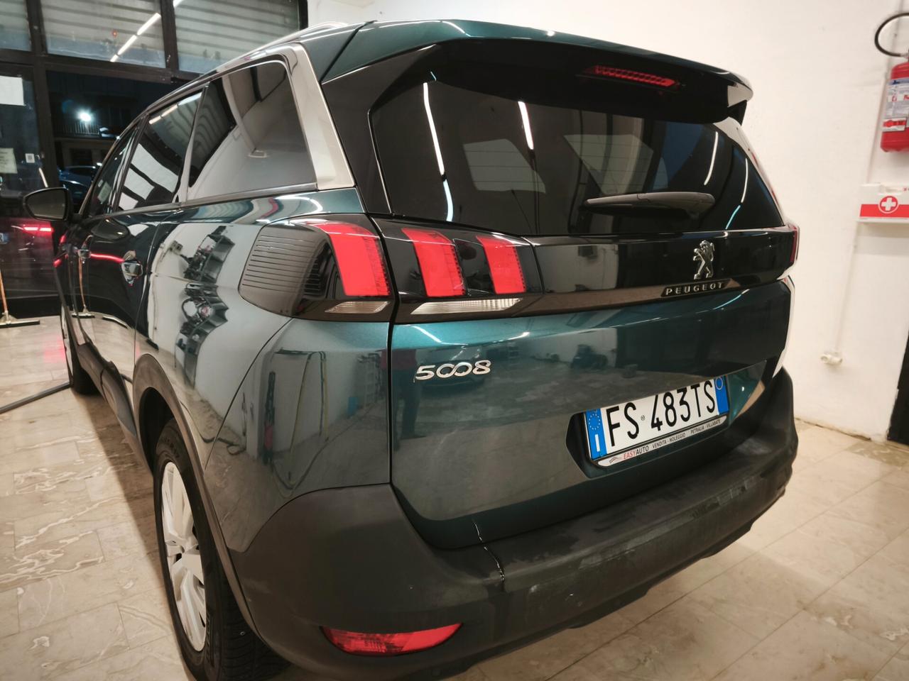 Peugeot 5008 Peugeot 5008 1.5 HDi 130 CV EAT8 Business