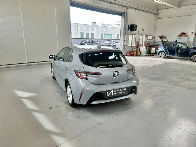 TOYOTA Corolla 1.8 HYBRID STYLE