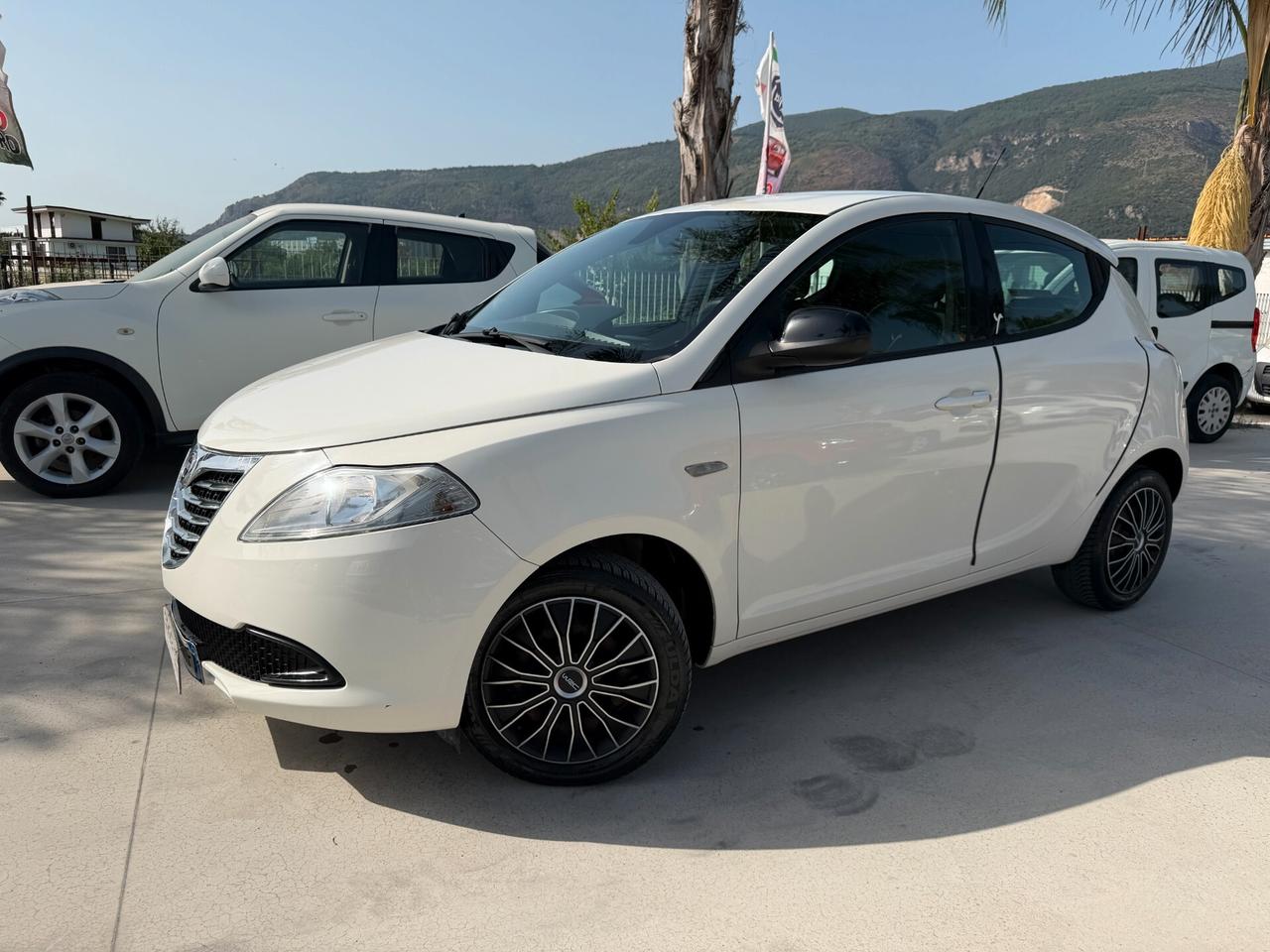LANCIA YPSILON 2015 1.2 BENZINA 69 CV