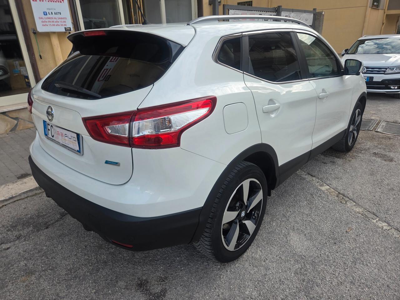 NISSAN QASHQAI TETTO PANORAMICO NAVIGAT TELECAM KMCERT