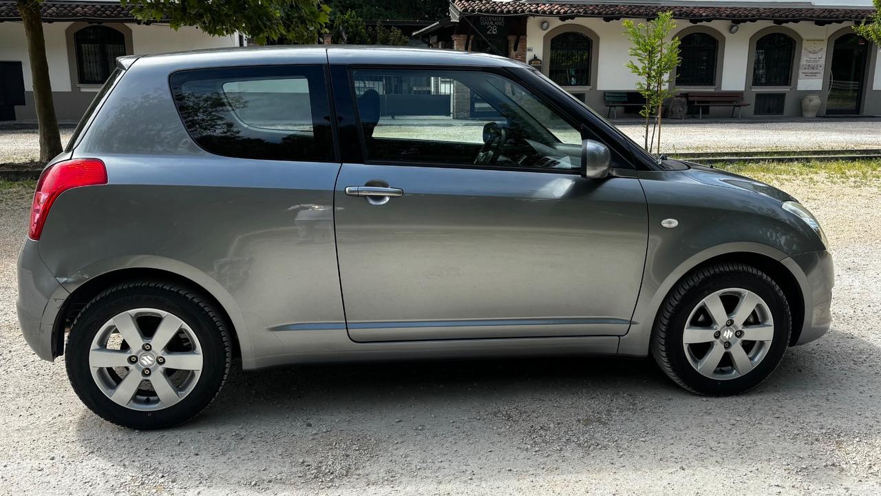 Suzuki Swift 1.3 3p. GL Safety Pack