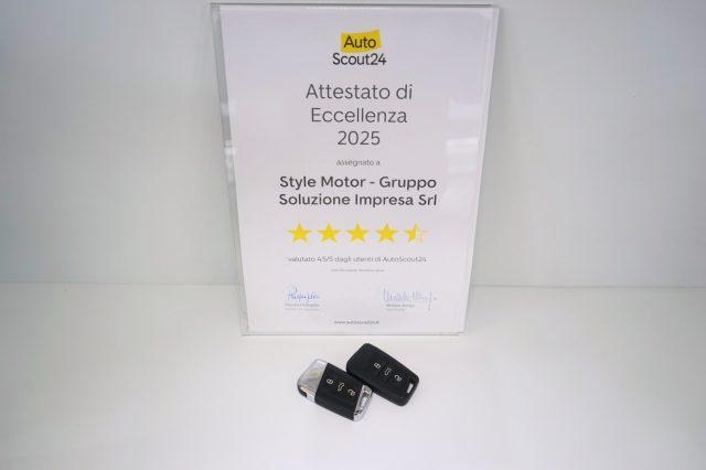 VOLKSWAGEN Passat Variant 2.0 TDI SCR EVO DSG Executive Certificata