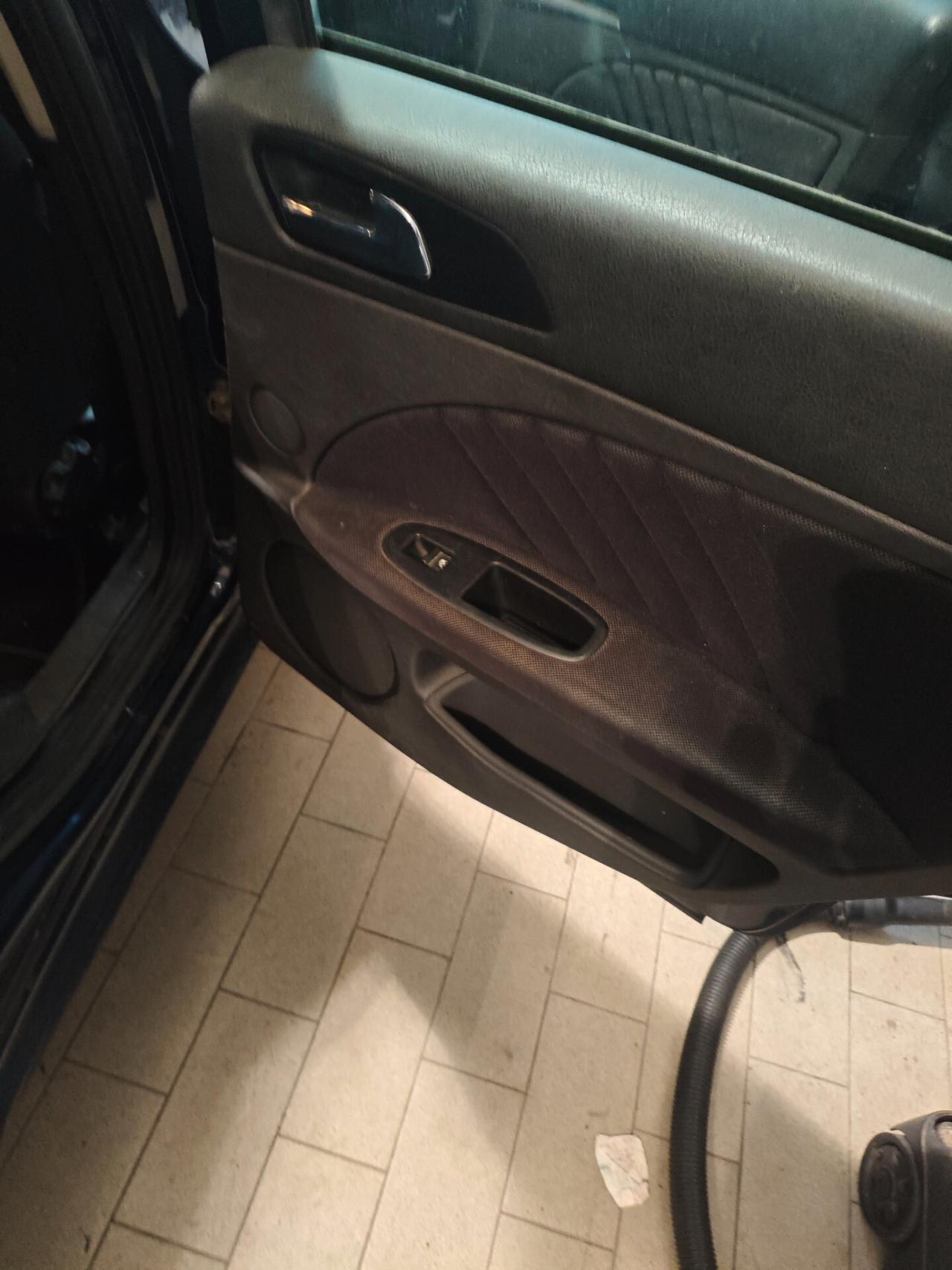 Alfa Romeo 159 1,9 150 cv Distinctive