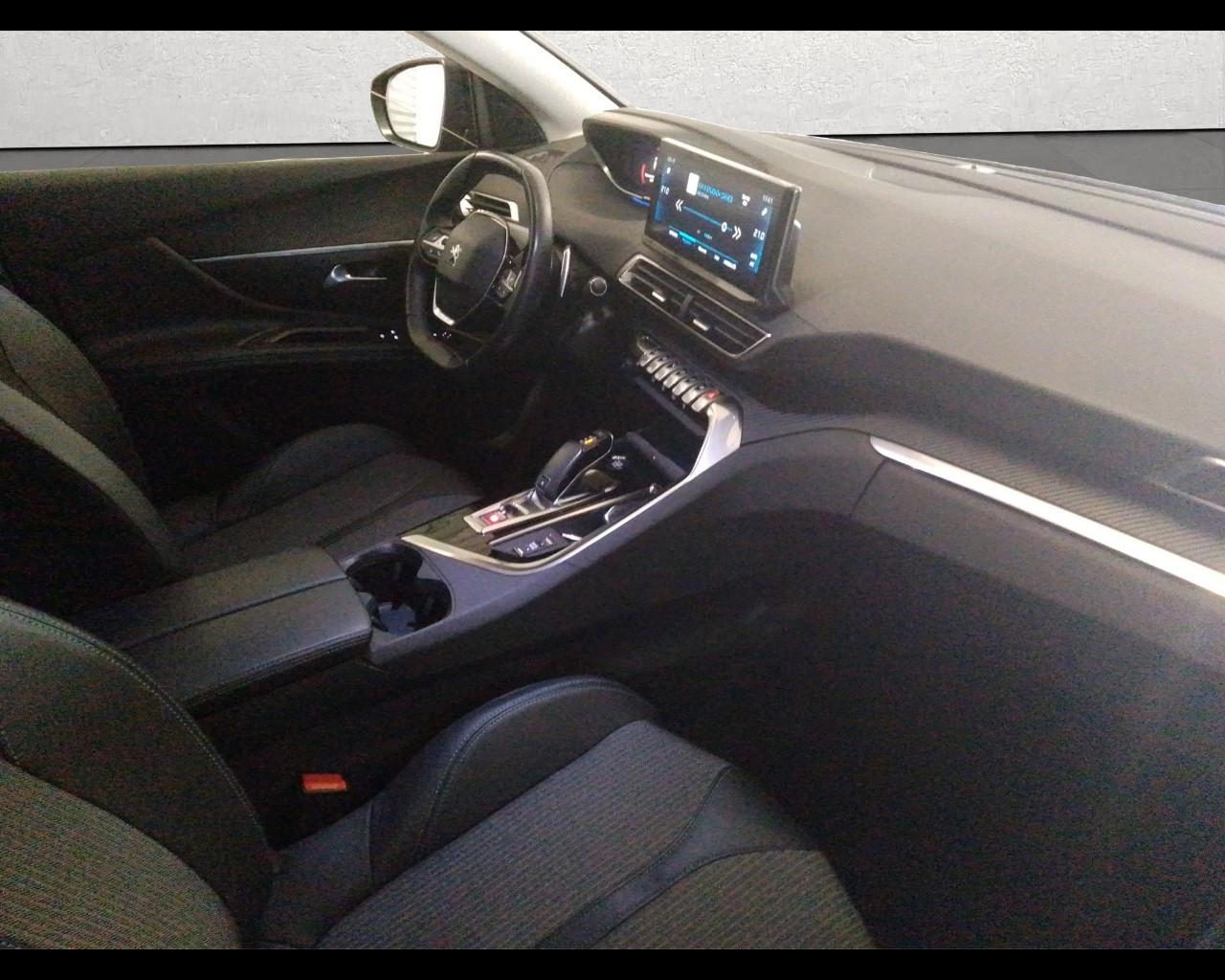 PEUGEOT 3008 2ª serie - 3008 BlueHDi 130 S&S EAT8 Allure