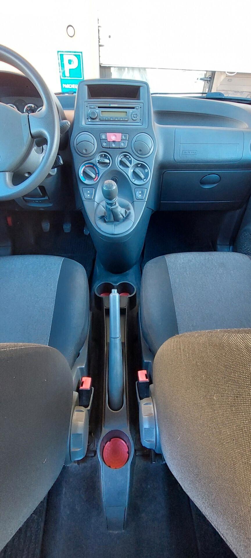 PANDA 1,3 MTJ DIESEL 75 CV DINAMIC ADATTA PER NEOPATENTATI IMPECCABILE OMOLOGATA 5 POSTI